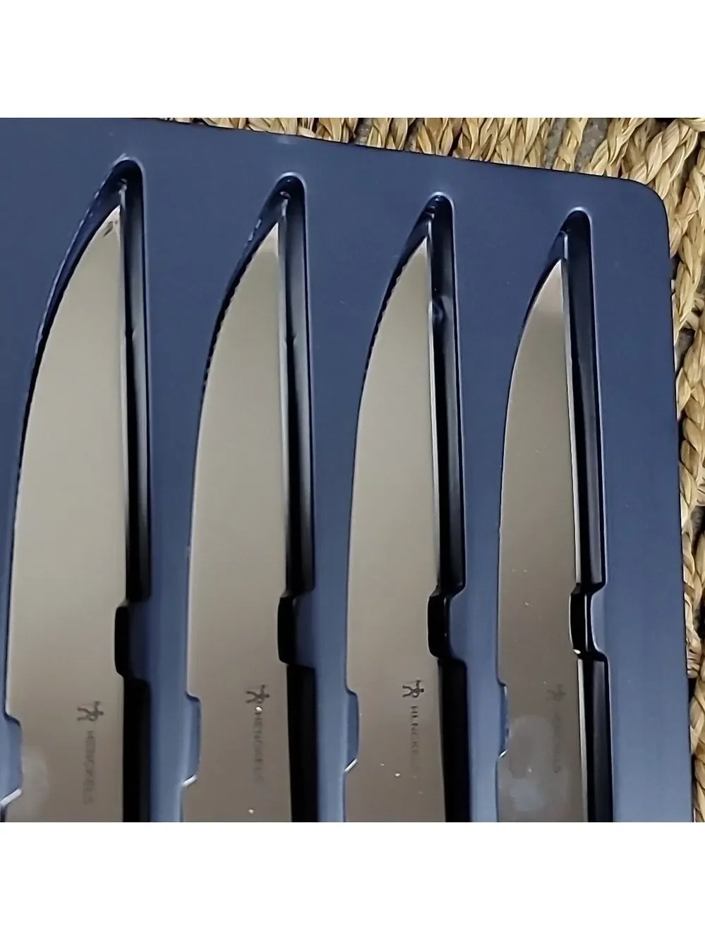 Henckels steak knife 4 piece set nwt new with tags